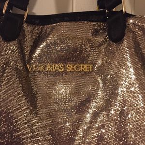 Victoria Secret’s large tote bag